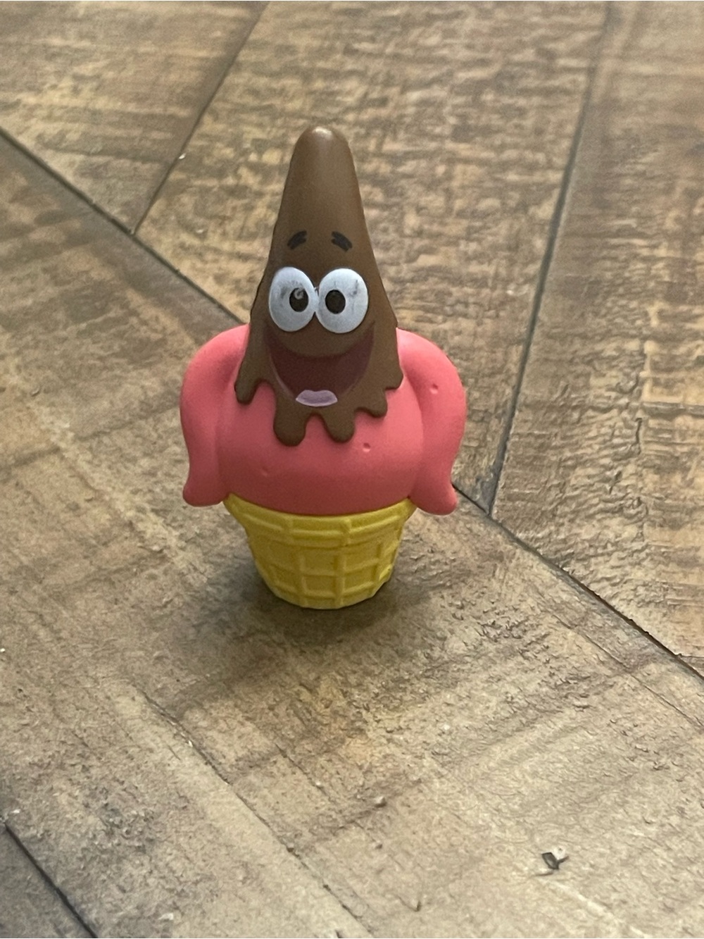 SpongeBob SquarePants "F.U.N. with Food" Patrick Star Ice Cream Mini Figure